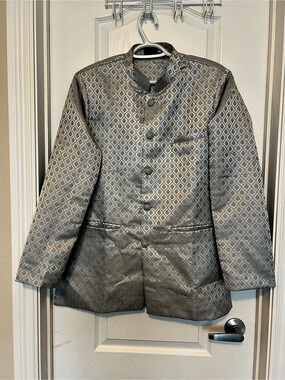 Men’s Silver Brocade Sherwani Top